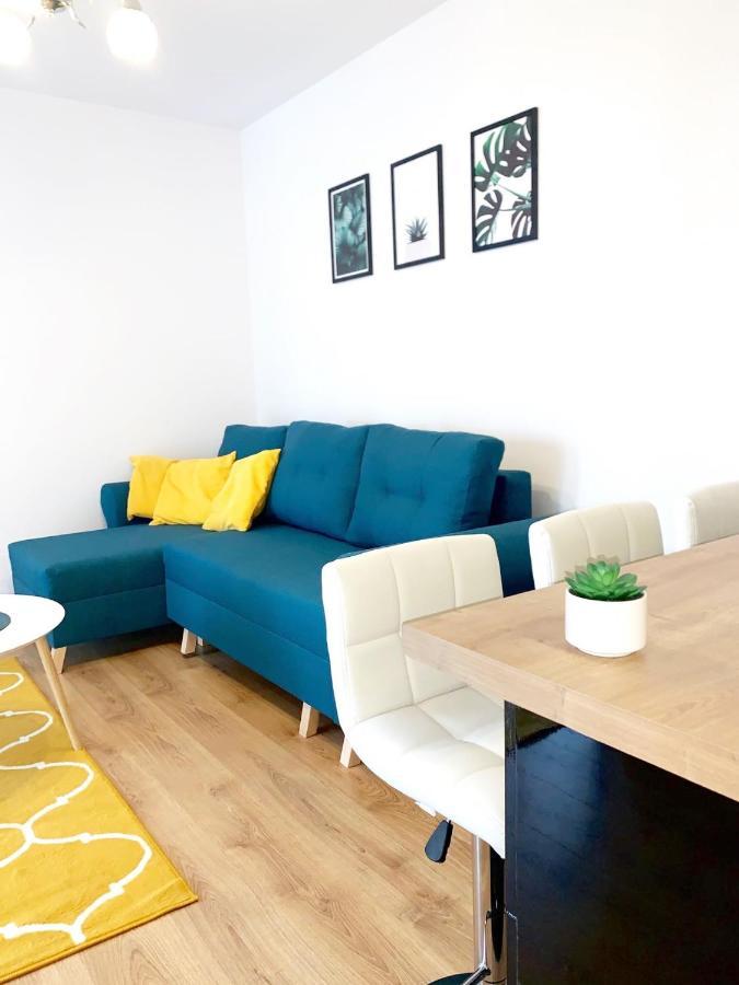 Fort Wola 12B By Homeprime Varšava Exteriér fotografie